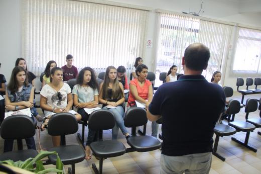 Parlamento de Penha realiza curso de capacitação para jovens da Câmara Mirim
