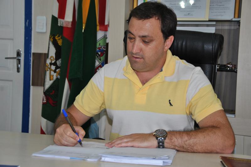 CPI do INSS ouvirá ex-prefeito Evandro e ex-controlador do município na terça (26)