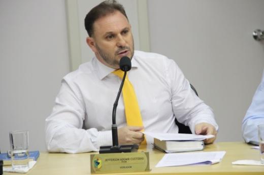Vereador Jefferson requer o retorno da leitura da bíblia nas sessões