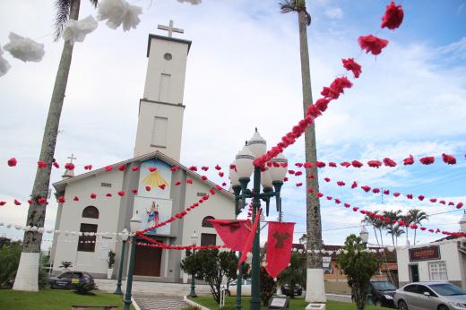 Vídeo institucional da Câmara de Penha conta a história da Festa do Divino