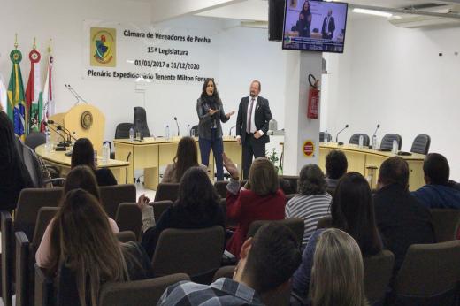 Procuradoria da Mulher realiza palestra com Érica Paes