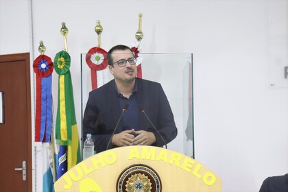 Prefeito apresenta relatório de pavimentações, anuncia acordo com a Águas de Penha e confirma instalação da Comarca