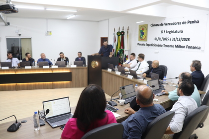 Representante da pesca recebe moção de aplausos da Câmara de Penha