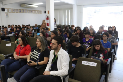 Câmara Mirim amplia debate sobre Saúde Mental na Escola
