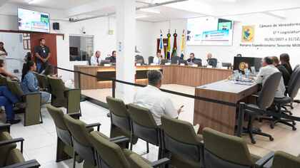 Quarta Reunião Ordinária do ano tem aprovação de projetos e Moção de Aplausos a casal de empreendedores de Penha