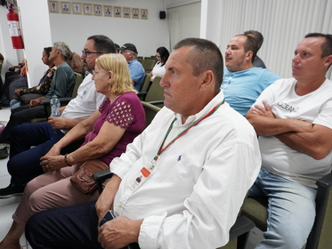 Câmara de Penha aprova programa para primeira infância e homenageia liderança cultural