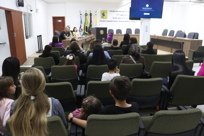 Agosto Lilás