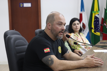 Agosto Lilás